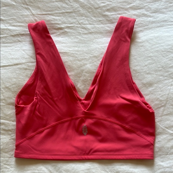 ✨ FP MOVEMENT NEVER BETTER V-NECK TOP SZ M - Picture 2 of 3